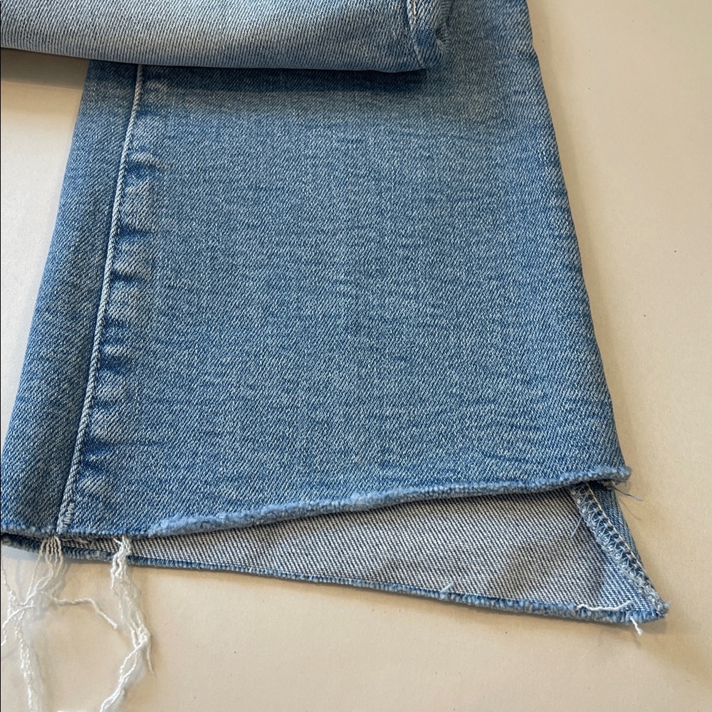 Mother The Insider Crop Step Fray Jeans – Limited Edition Wash, Size 24 (NWT) - Picture 12 of 13